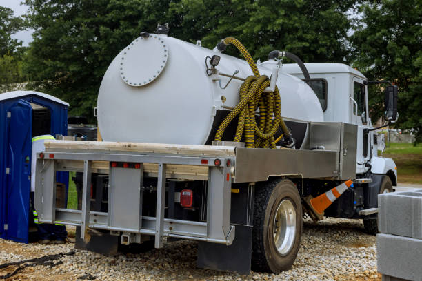 Best High-end porta potty rental  in Angleton, TX