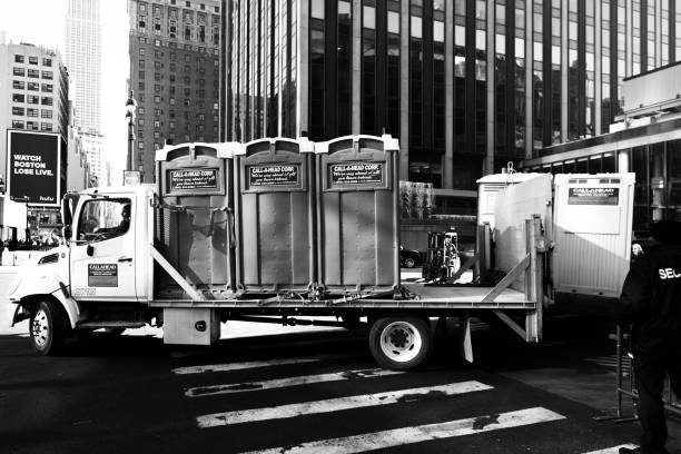 Best Luxury portable toilet rental  in Angleton, TX